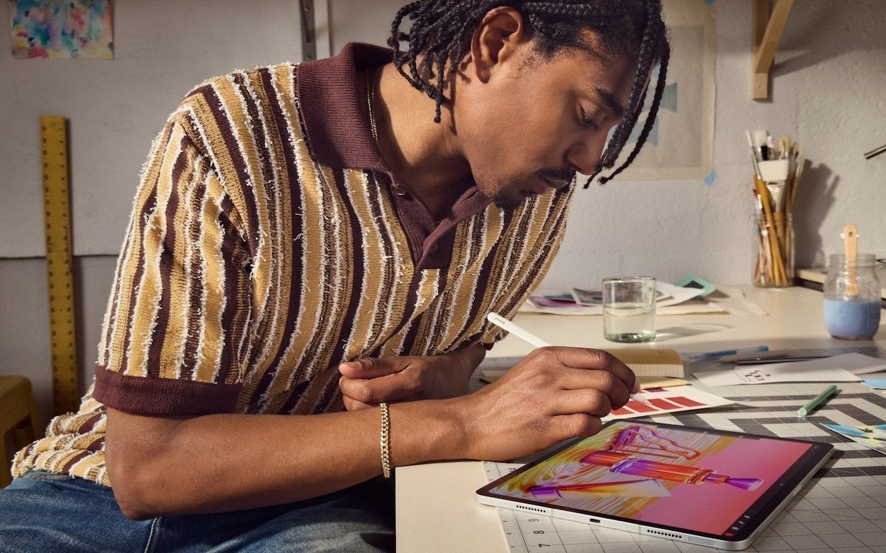 New M4 iPad Pro, M2 iPad Air, Apple Pencil Pro, and Magic Keyboard